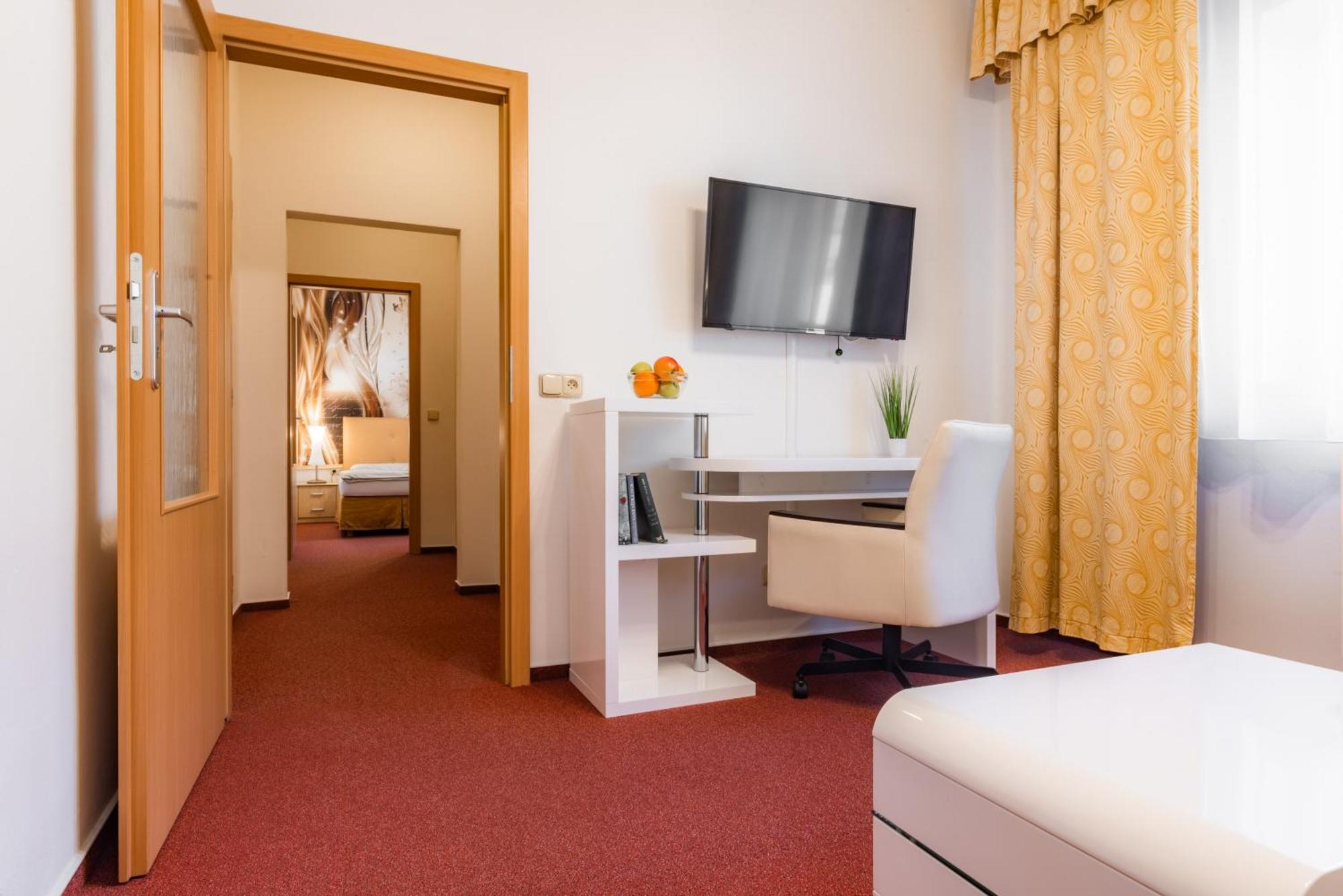 Hotel Schwarz Nové Hamry Екстериор снимка