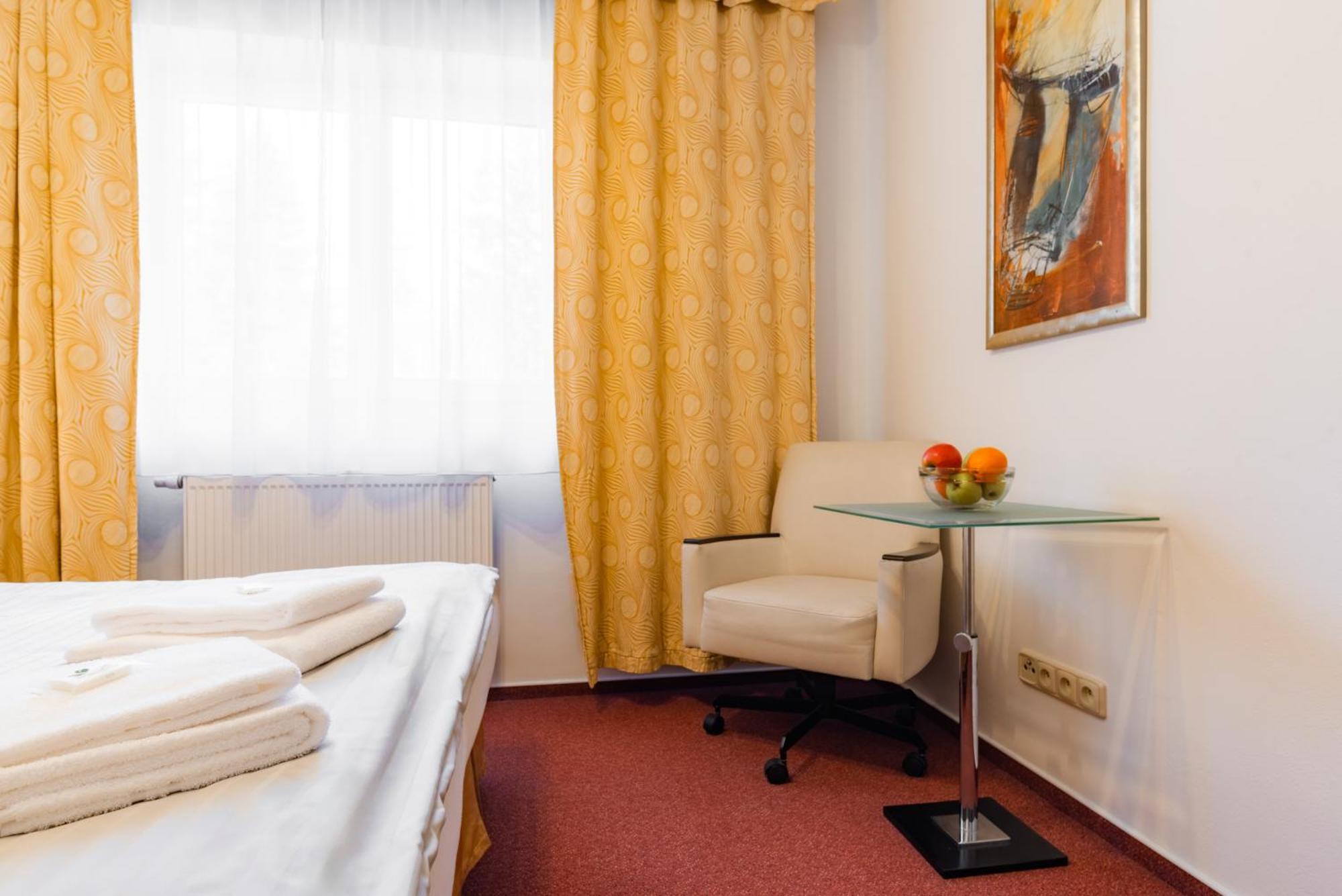 Hotel Schwarz Nové Hamry Екстериор снимка