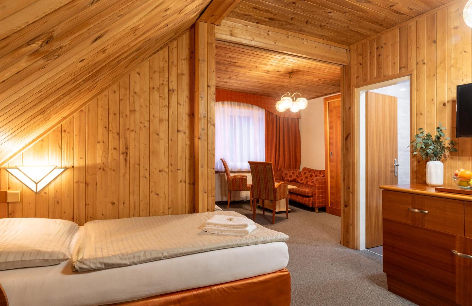 Hotel Schwarz Nové Hamry Екстериор снимка