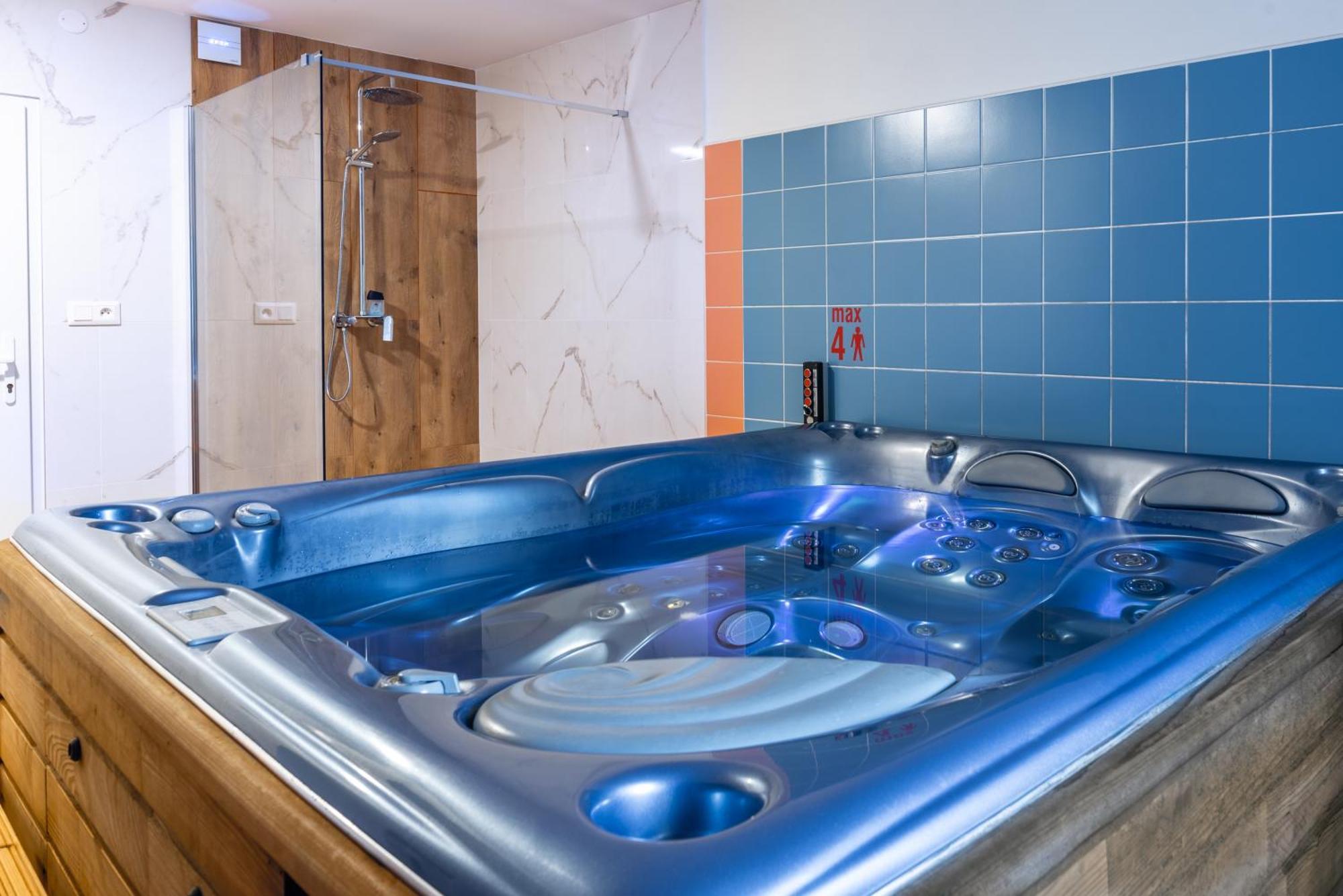 Hotel Schwarz Nové Hamry Екстериор снимка