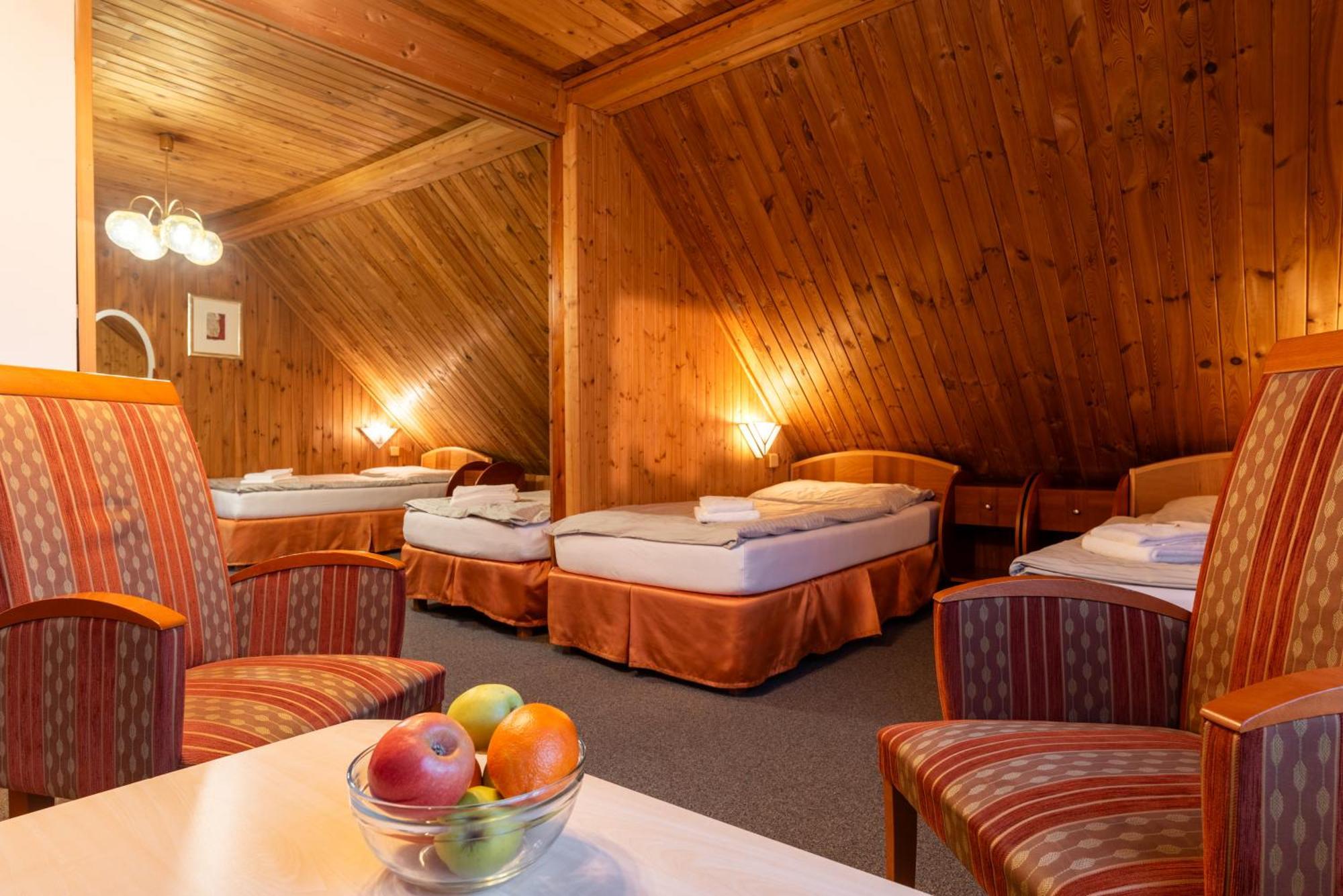 Hotel Schwarz Nové Hamry Екстериор снимка
