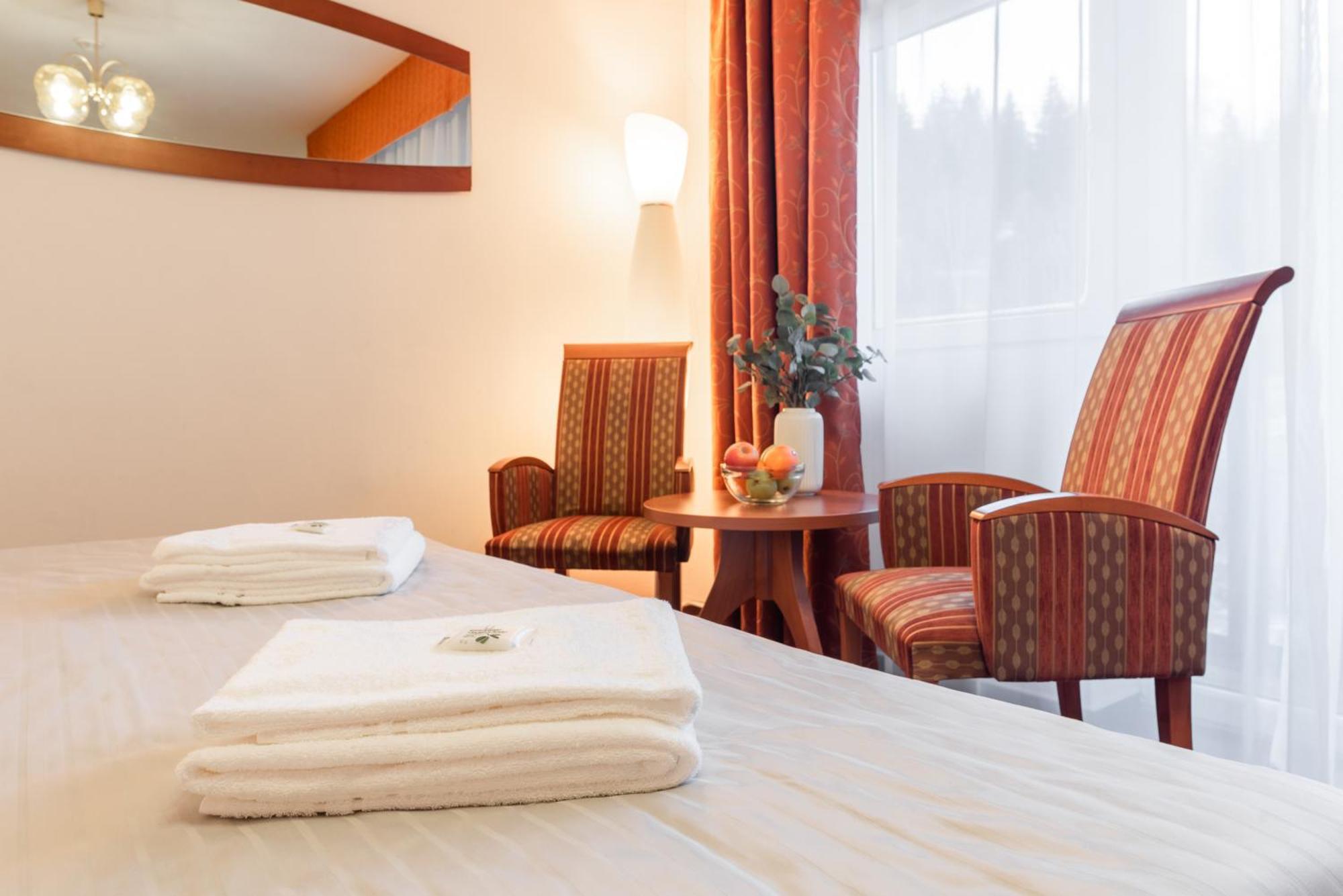Hotel Schwarz Nové Hamry Екстериор снимка